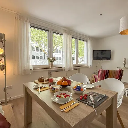 Level22! Stilvoll, Balkon, Bahnhofsnah Leverkusen