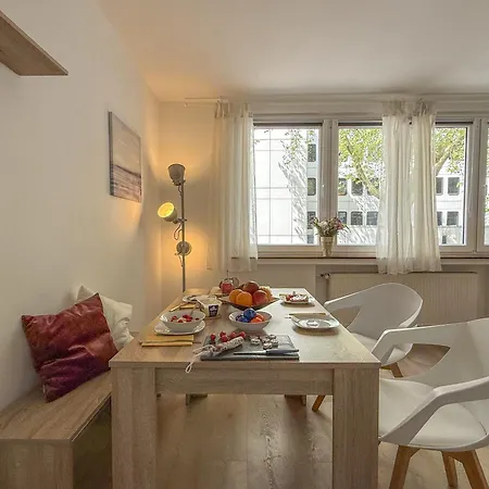 Level22! Stilvoll, Balkon, Bahnhofsnah Apartment Leverkusen